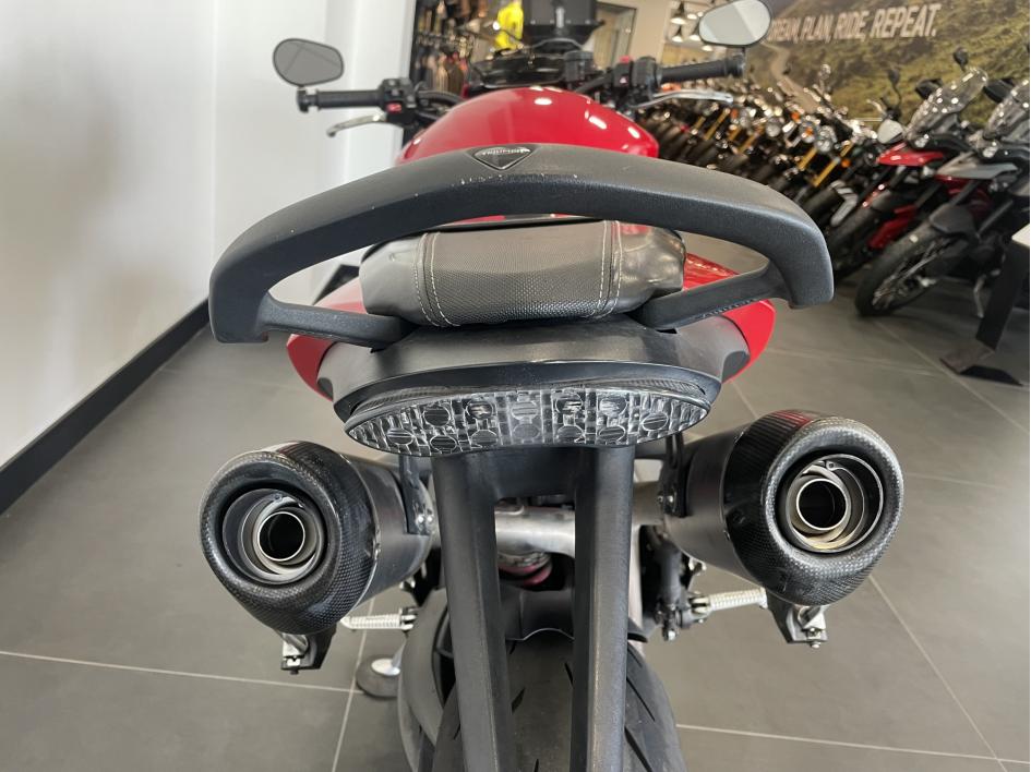 TRIUMPH SPEED TRIPLE 1050 S 