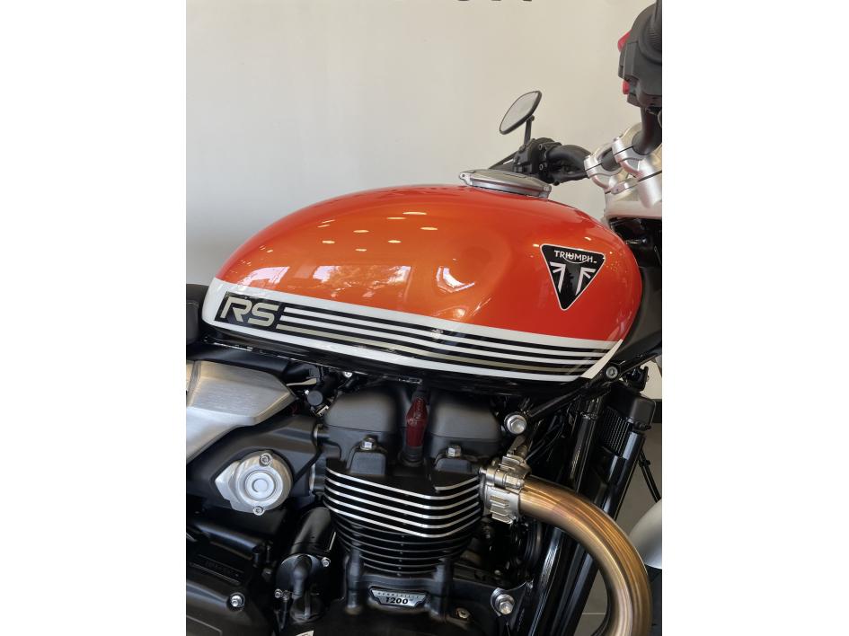 TRIUMPH SPEED TWIN 1200 RS