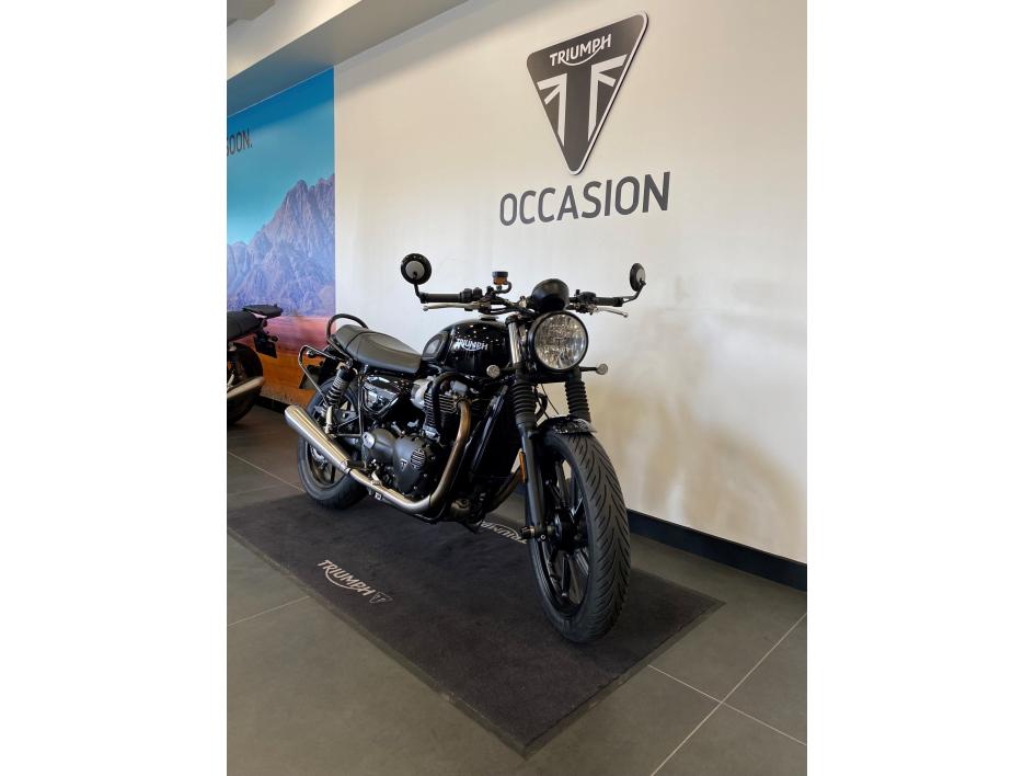 TRIUMPH STREET TWIN  900