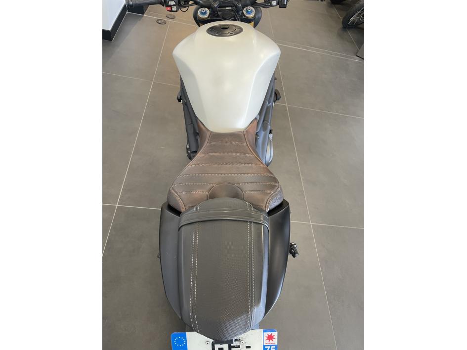 TRIUMPH SPEED TRIPLE 1200 RS